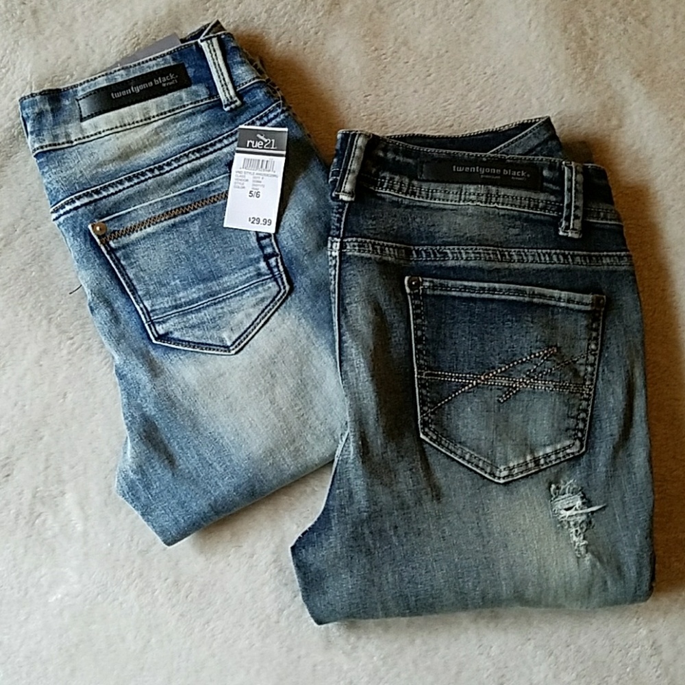 2 Pair Rue 21 Jeans
